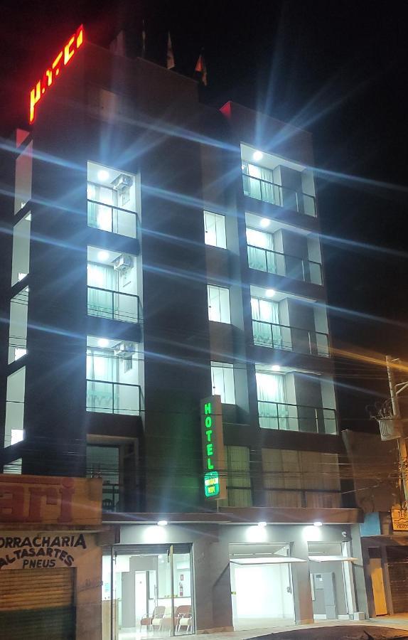 Hotel Esmeralda Verde Teófilo Otoni Buitenkant foto