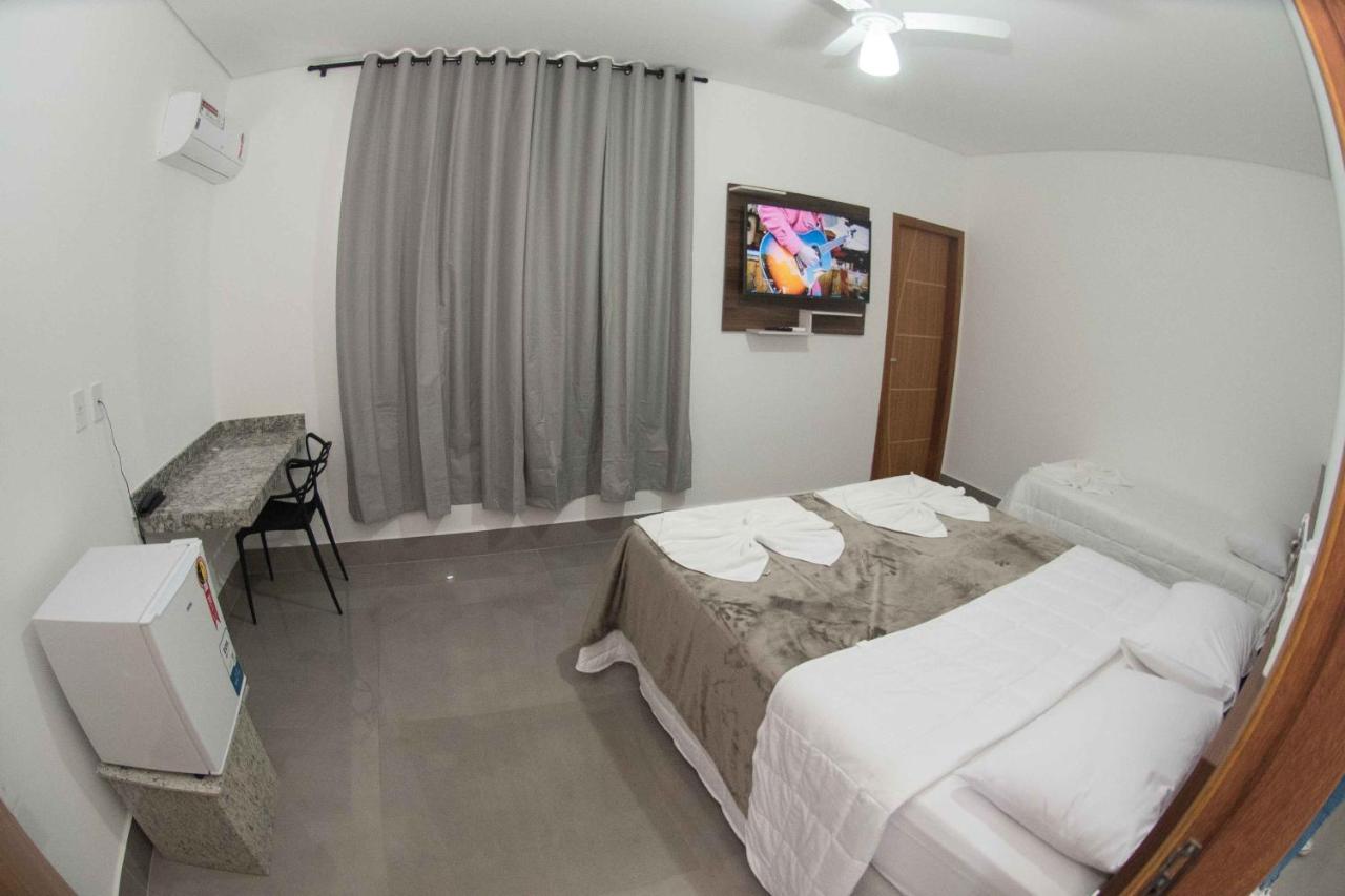 Hotel Esmeralda Verde Teófilo Otoni Buitenkant foto